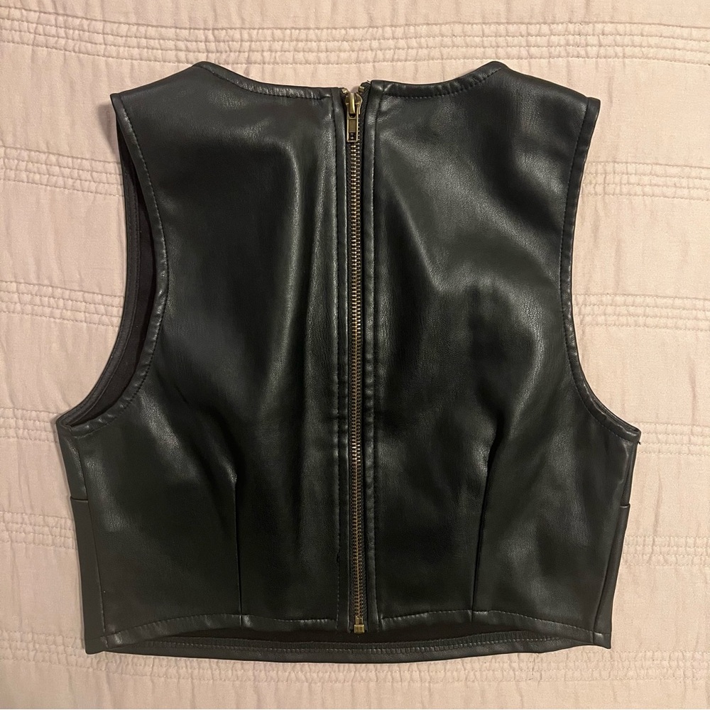 Kirious Los Angeles Black Faux Leather Crop Top - Picture 3 of 3